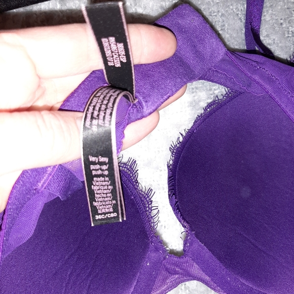 Victoria Secret Very Sexy bra 36c - Picture 2 of 2